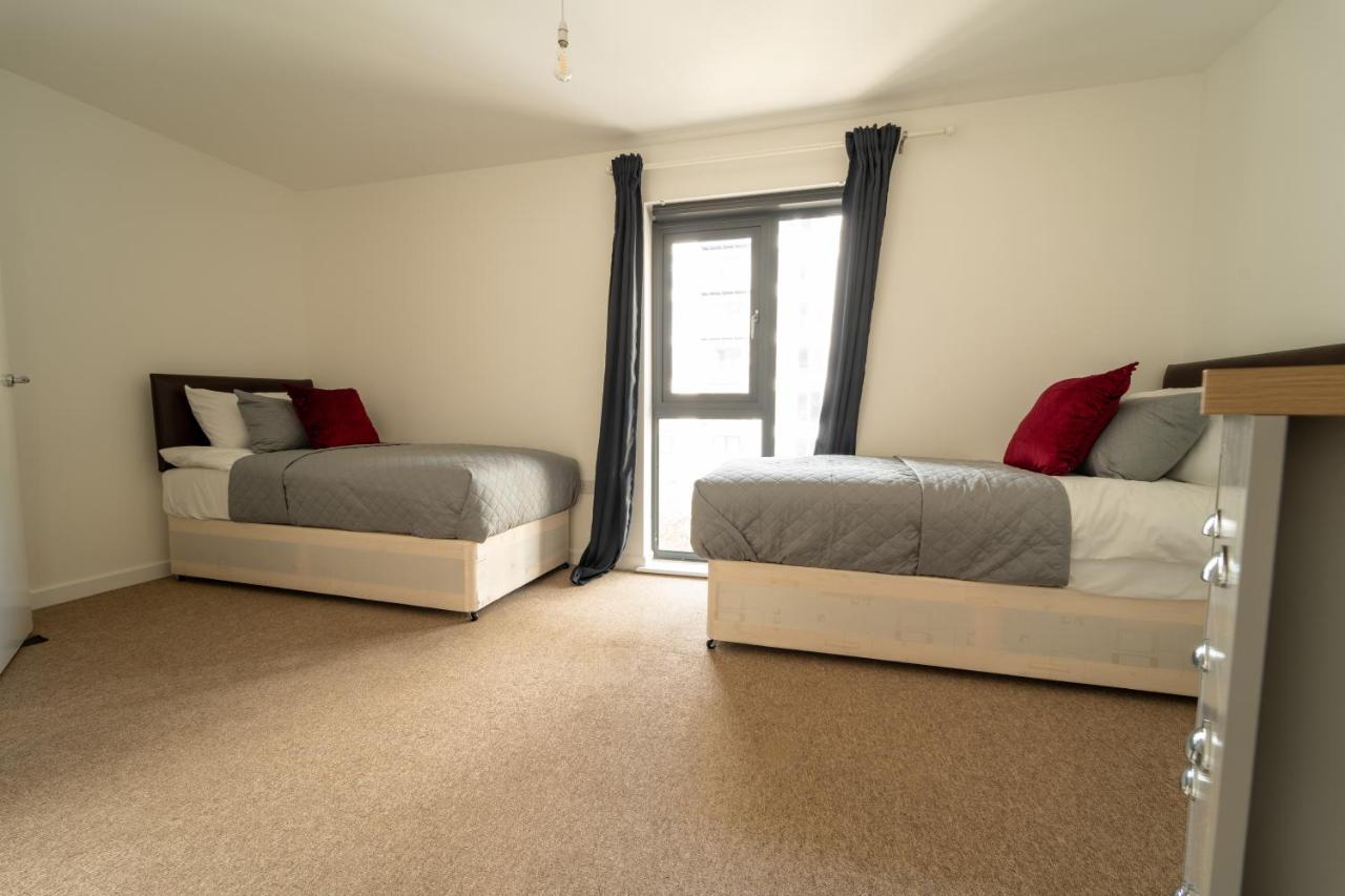 Spacious Apartment In Woking Town Centre 外观 照片