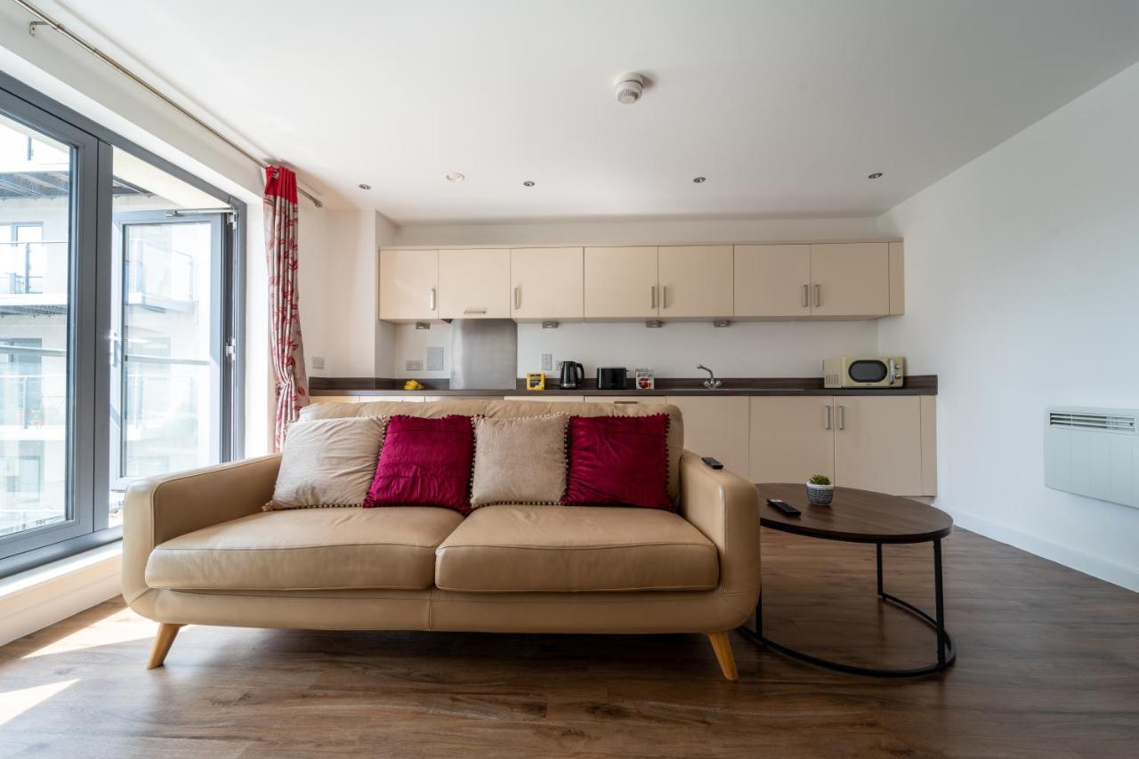 Spacious Apartment In Woking Town Centre 外观 照片