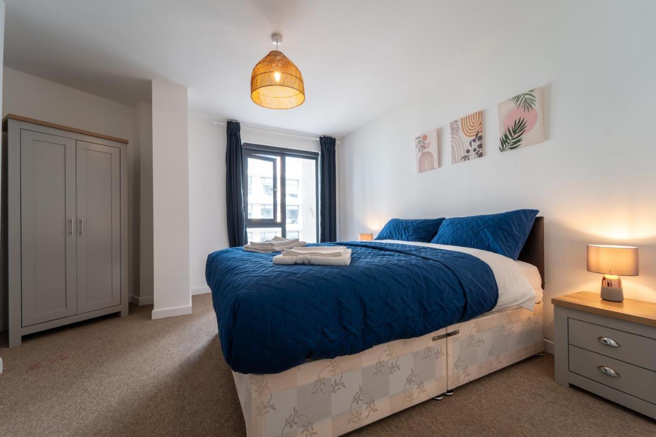 Spacious Apartment In Woking Town Centre 外观 照片